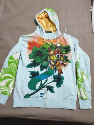 Sudadera con cremallera y estampado