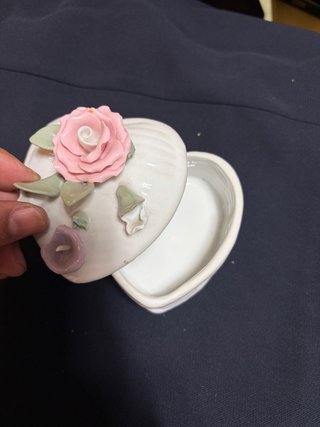 Joyero de cerámica con forma de corazón