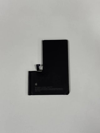 Batteria iPhone 15 Pro Max 100%