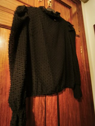 Blusa negra de popelín