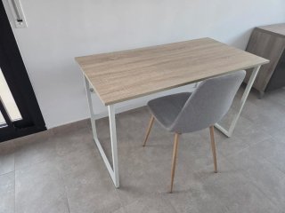 Mesa de escritorio estilo nórdico