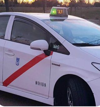 Vendo Licencia de Taxi jueves (par) Madrid