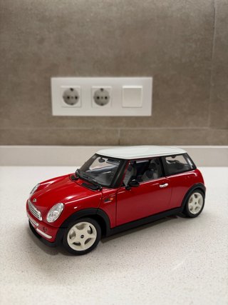 Mini a Escala 1:18