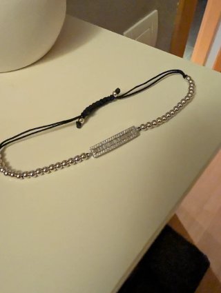 Pulsera de plata con detalle de brillantes