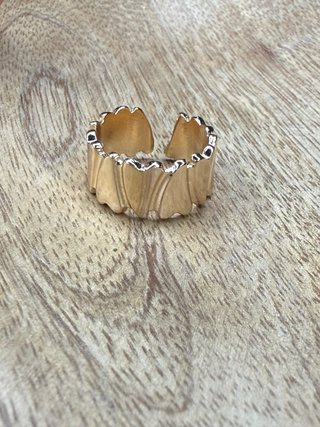 Anillo de Corazones Dorado