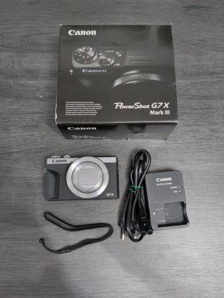 Cámara Canon PowerShot G7X Mark III. Se vende con