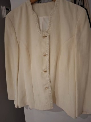 Chaqueta Elegante Beige