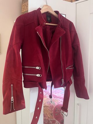 Chaqueta de ante roja Zara
