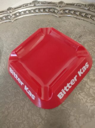 Antiguo Cenicero Rojo Bitter Kas