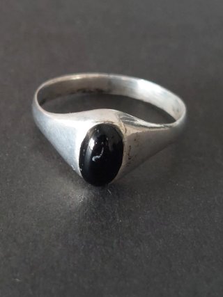 Anillo de Plata 925 con Piedra Negra