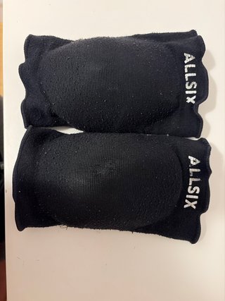 Rodilleras de Voleibol Allsix Negras