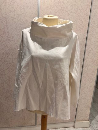 Jersey Blanco de Cuello Alto