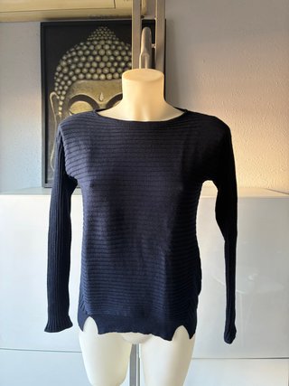 Síntesis. Jersey azul marino 50% lana. Talla S