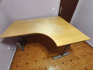 Mesa de escritorio esquinera