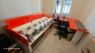 Se vende muebles habitación cama y escritorio