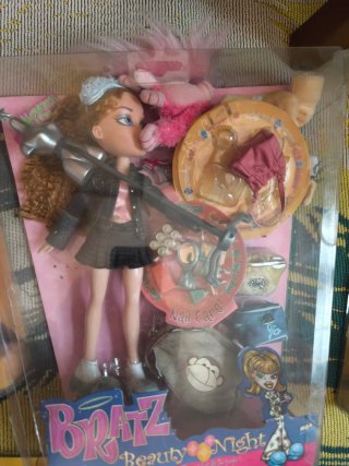 Muñeca Bratz Meygan Beauty Night 2003