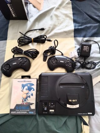 Console Sega Mega Drive con gioco Sonic