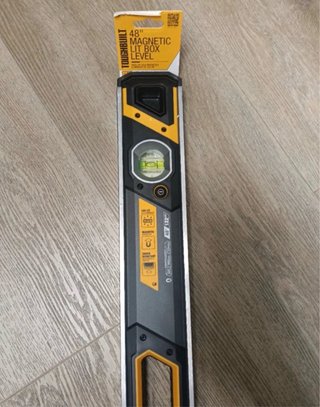 Nivel Magnético Iluminado ToughBuilt 122 cm