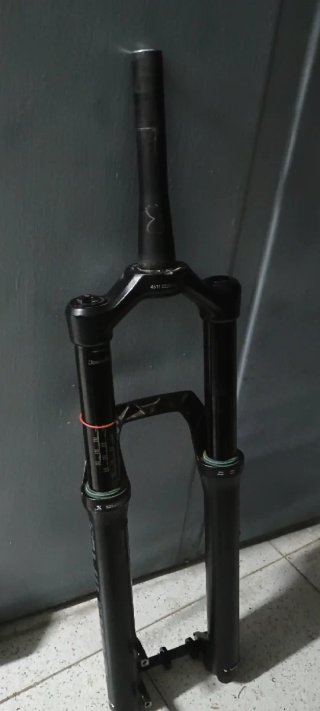 Horquilla RockShox Domain 170mm.SE ENTREGA EN MANO