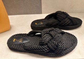 Sandalias H&M Negras Talla 38