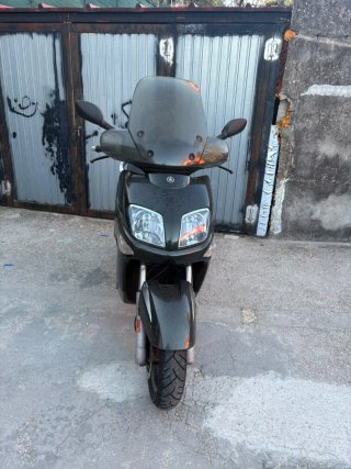 Yamaha versity 264 cc