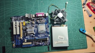 Placa Base Foxconn con Procesador y Disquetera