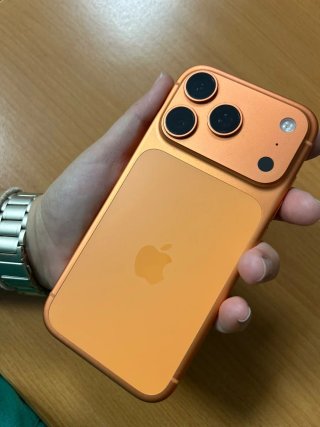 iPhone 17 Pro Arancione