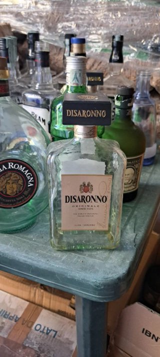Bottiglie vuote Disaronno