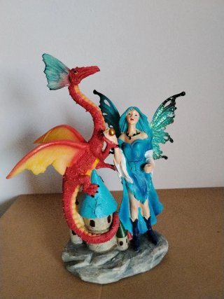 2 cajas de Estatuas Decorativas Hada con Dragón 19