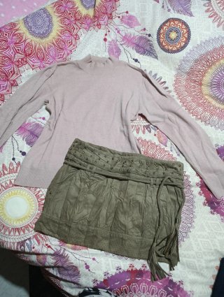 Conjunto de Jersey y Falda