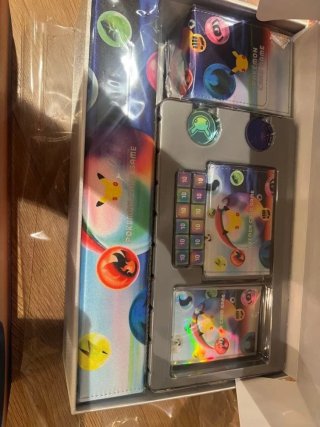 Caja 30th Celebration Pokémon