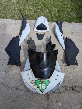 Cúpula/colín Honda CBR250
