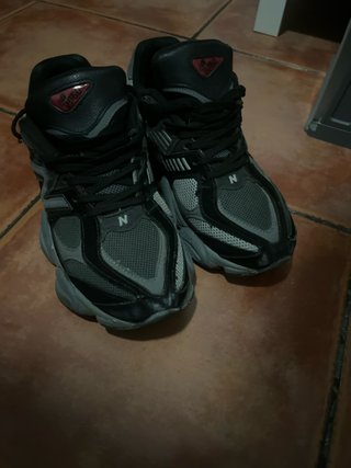 Zapatillas New Balance 9060 Negro y Gris