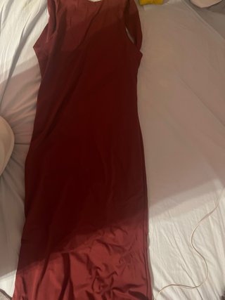 Vestido elegante espalda abierta de color vurdeos