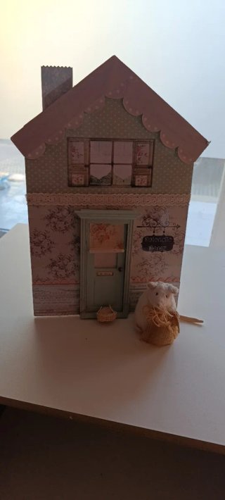 Casita del Ratoncito Pérez decorativa