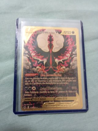 Carta Pokémon Moltres de Galar V