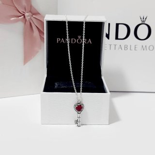 Collar Pandora con Colgante de Llave