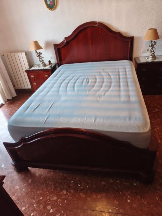 Cabecero, pie y estructura de Cama Matrimonio.