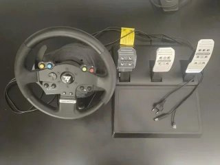 Volante Thrustmaster TMX Pro + Pedali T3PA