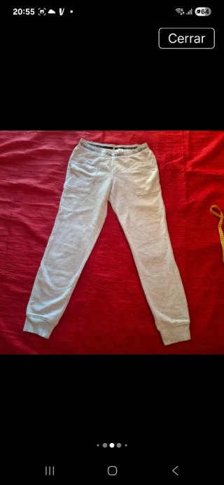 Pantalones deportivos Calvin Klein crema gris S