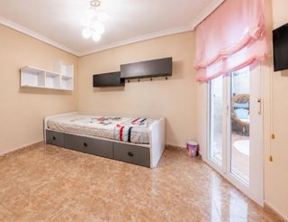 Cama 90x200 con Cajones y estanterias grises.