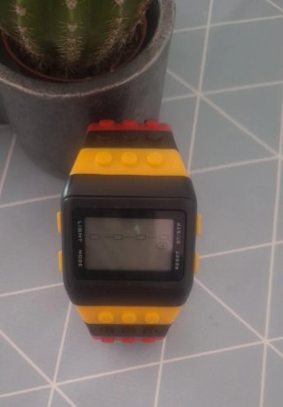 Reloj Digital con Correa Tipo Lego