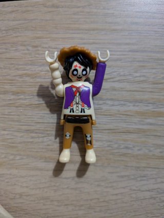 Figura Disney de Huevo Kinder