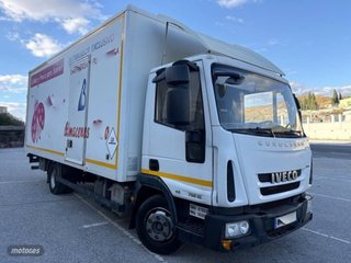 Camión Iveco Eurocargo caja cerrada plataforma ele