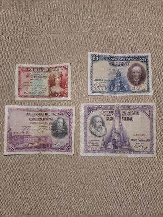 Lote de 4 Billetes Antiguos de Pesetas