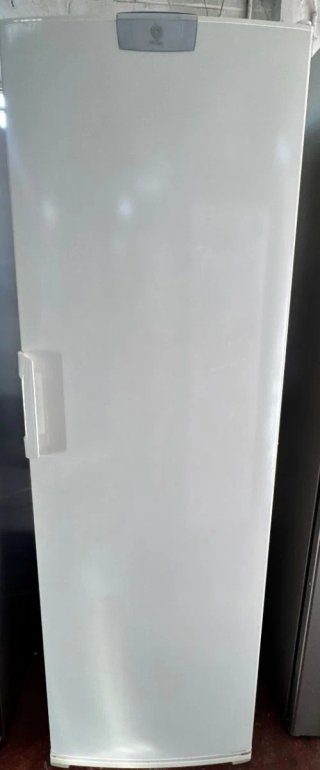 CONGELADOR VERTICAL BALAY NO FROST EN BLANCO