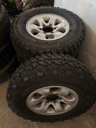 4 Llantas con Neumáticos M+S 235/75R15
