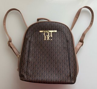 Mochila Marrón con múltiples compartimentos
