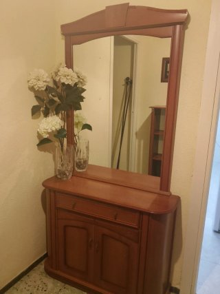 Mueble de Entrada con Espejo