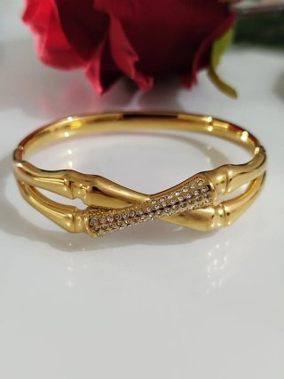 Pulsera de acero inoxidable dorada
